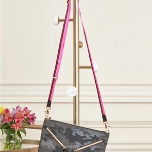 Stella & Dot Lady Boss Camo Crossbody